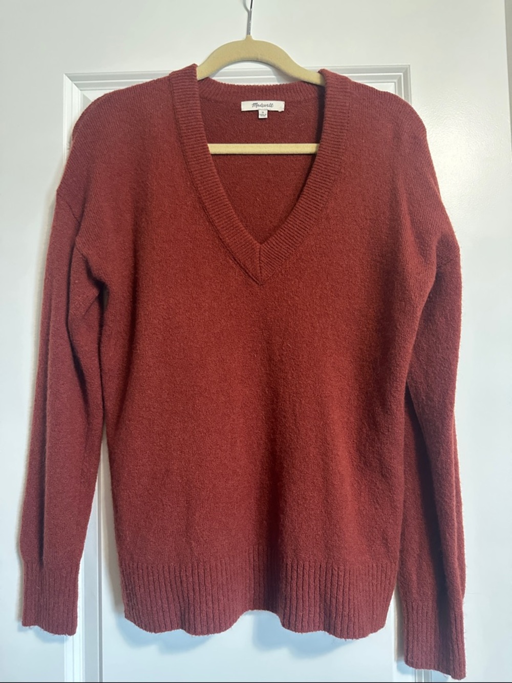 Madewell Women's V-Neck Sweater in Rust
